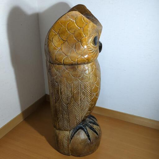 フクロウ　一刀彫り「知恵の象徴」