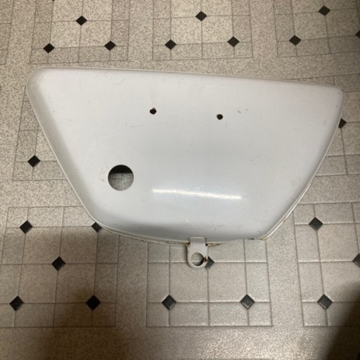 カワサキKH５００　サイドカバー　希少