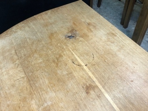 半月型　天然木テーブル