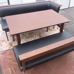 ダイニングセット テーブル+アストルカウチ/ベンチ 139,800円のセット 7カ月使用