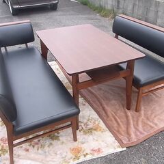 ダイニングセット テーブル+アストルカウチ/ベンチ 139,800円のセット 7カ月使用
