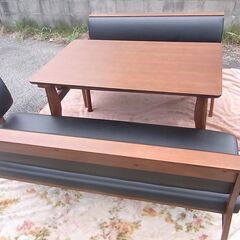 ダイニングセット テーブル+アストルカウチ/ベンチ 139,800円のセット 7カ月使用