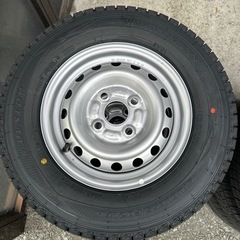 新品未使用　ハイゼットトラック付属　スタッドレスタイヤ　スノータイヤ