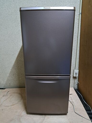 Panasonic パナソニック 2ドア 冷凍冷蔵庫 138L（冷蔵94L・冷凍44L） NR-B149W-T ブラウン 2017年製