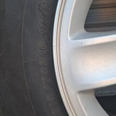 215/70/16タイヤとアルミです