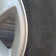 215/70/16タイヤとアルミです