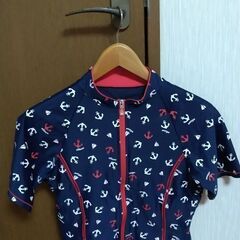 エレッセ　ellesse　水着　半袖トップスのみ　Mサイズ