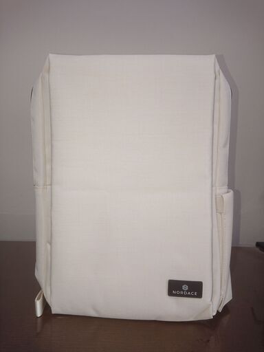 【新品・未使用】【値下げ交渉相談可】スマートリュック　Nordace Siena pro 15 backpack