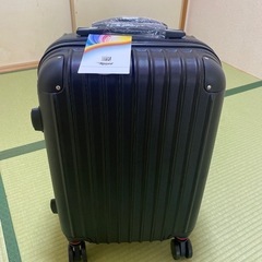 スーツケース、キャリーケース　Sサイズ　黒