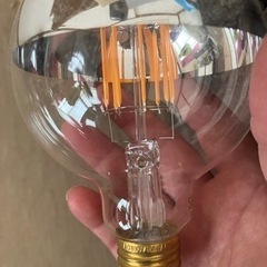 LED電球2個です