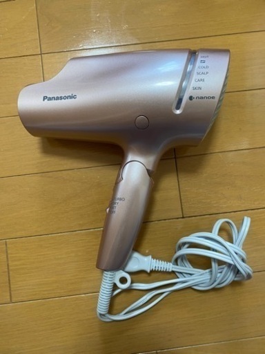 ☆値下げ【ナノケア　ヘアドライヤー】Panasonic