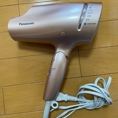 ☆値下げ【ナノケア　ヘアドライヤー】Panasonic