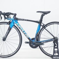 グリッドマン新条アカネ等身大タペストリーヴィレヴァン限定 スケボー