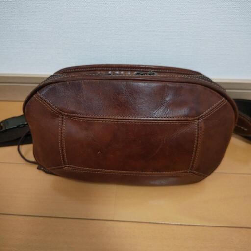 アニアリ タートル 中古 茶色