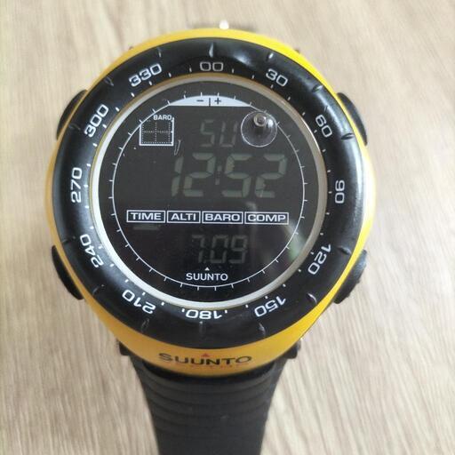【SUUNTO】ベクター\nイエロー