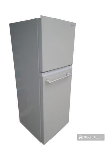 【売ります】ヤマダ　YAMADA    冷凍冷蔵庫　YRZ-F23H1　2022年製