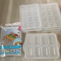 離乳食　冷凍　小分け　保存容器（お話し中）