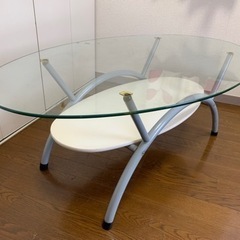 【無料】テーブル　ガラス天板