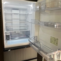☆オシャレな木目調扉!!☆ 激安美品!! AQUA 4ドア 右開き ノンフロン 