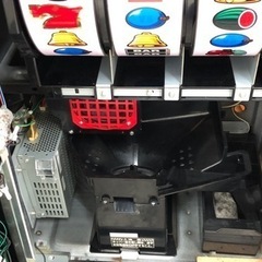 パチスロ実機 5号機　バーサス コイン不要機 ID：126-012176-105