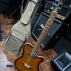 Godin  A6 Ultra  