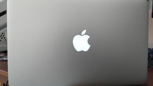 ノートパソコン MacBook air 2012/i5/4GB/m.2 256GB