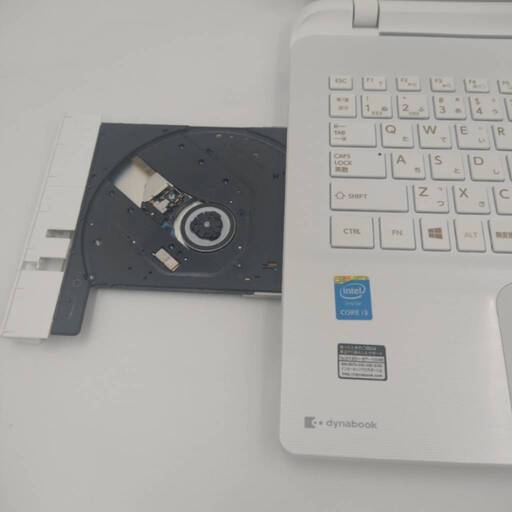 東芝 5世代Core i3 SSD480G搭載 メモリ8G CD/DVD webカメラ内蔵 大画面