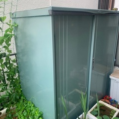 高160cm横152cm奥行80cmスチール本格物置 MBR型収納庫