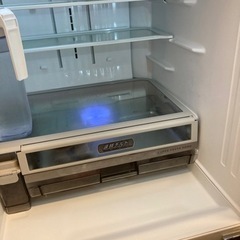 東芝　冷蔵庫　GR-M470GW おまけ食器棚付き 東芝 冷蔵庫 GR-M470GW おまけ食器棚付き