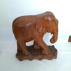 木彫りの象