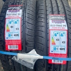 乗用車タイヤ(215/65 R17 99V)
