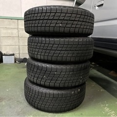 成約済み　フォルクスワーゲン　ヴァナゴン　205/65R15