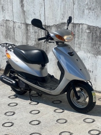 大人気セール‼️前後タイヤ新品✨️バッテリー充電済み嬉しいオイル交換済み♪燃費重視の方にオススメ4サイクルでも速いジョグ✴