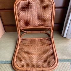 藤製の座椅子