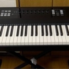 Native Instruments KOMPLETE KONTROL S88 キーボードスタンド　イス　3点セット