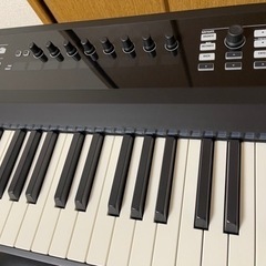 Native Instruments KOMPLETE KONTROL S88 キーボードスタンド　イス　3点セット