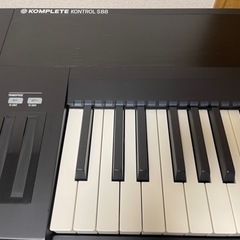 Native Instruments KOMPLETE KONTROL S88 キーボードスタンド　イス　3点セット