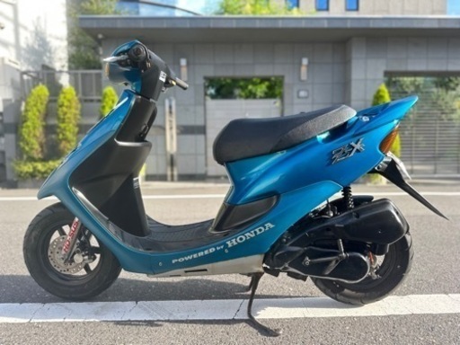 【超稀少!!最初で最後??の1台です⤴︎】５分以内に返信◎本家ZX!!艶々ピッカピカのライブディオZXです!!
