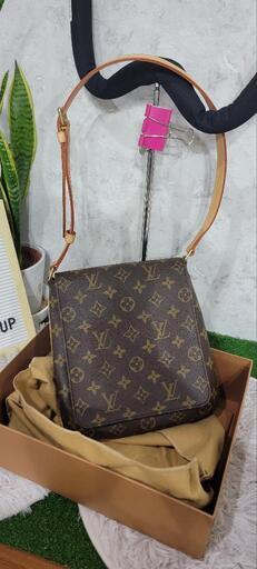 ショルダーバッグ louis vuitton