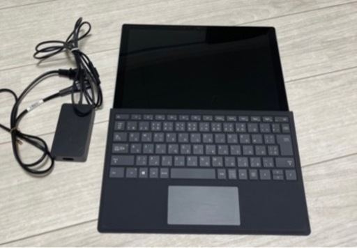 Surface Pro5 256G（キーボード付属） surface pro5 i5/8GB/256GB 純正