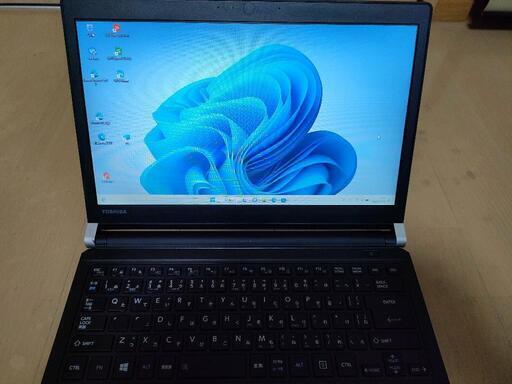 東芝　TOSHIBA  dynabook　R73/D 13.3型\n\nメモリ4G  快速SSD128G