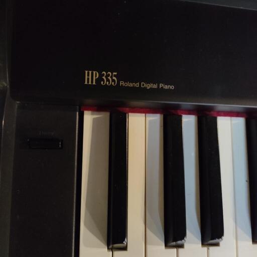 Roland HP-335 電子ピアノ 配達込み ペダル3つ 椅子セット | stainu