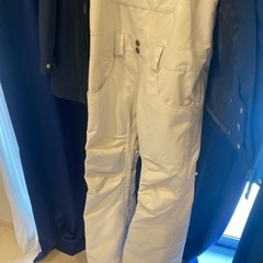 新品スノボウェア　Mサイズ
