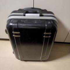 スーツケース/黒/4輪/フレームタイプ/TSAロック/預け入れサイズ