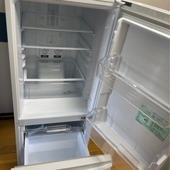 冷蔵庫　146L 2018年製　三菱、　炊飯器付き