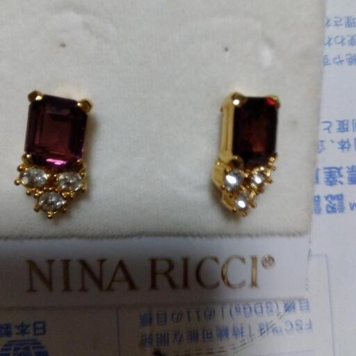 ピアス
