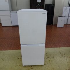 ID 353312　冷蔵庫２ドア　152L　打痕あり　シャープ　２０２２年製　SJ-D15H-W