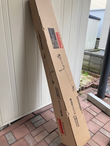 生産終了‼️マキタ 草刈機 MEM428 新品未使用 終売品 エンジンタイプ Uハンドル 付属品多数 直接引取