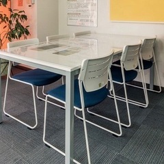 【ミーティングテーブル】