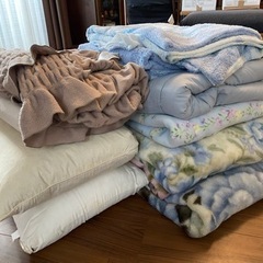 テンピュール枕1点含む枕、夏掛け布団、夏掛け布団カバー、毛布など